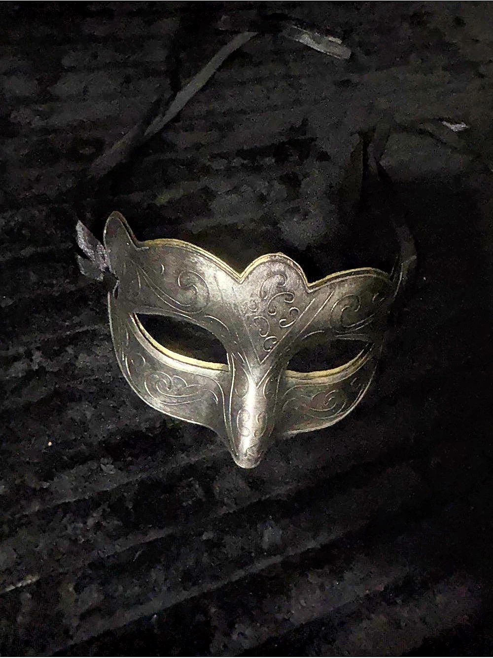 Silver Floral Filigree Venetian-Style Face Mask